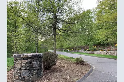 9A Oak Ridge Drive, Newtown, CT 06470 - Photo 2