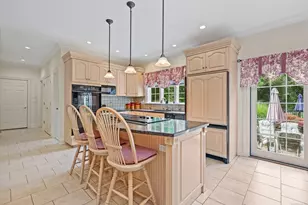 28 Sunnyview Dr, Redding, CT 06896 - Photo 8