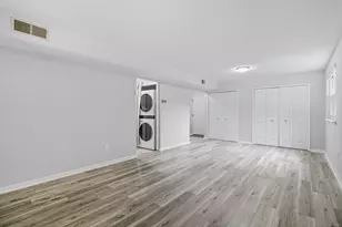 402 Twin Circle Dr, South Windsor, CT 06074 - Photo 6