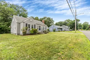 492 North St, Milford, CT 06461 - Photo 4