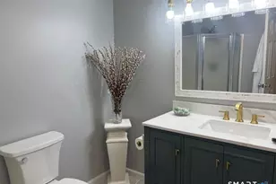 2 Mansfield Grove Rd, East Haven, CT 06512 - Photo 4