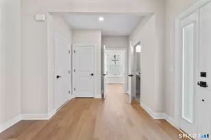 1097 St Andrews Dr, Oxford, CT 06478 - Photo 2