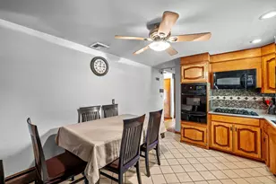 128 Auburn St, Stratford, CT 06614 - Photo 4