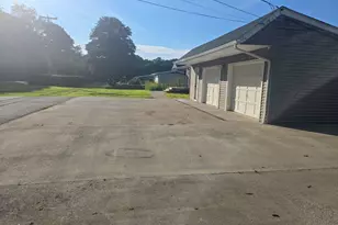 371 Fitchville Rd, Bozrah, CT 06334 - Photo 4