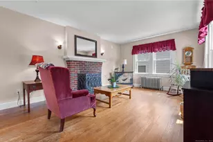 29 Haywood Ln, Hamden, CT 06514 - Photo 4