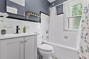 29 Haywood Ln, Hamden, CT 06514 - Photo 12