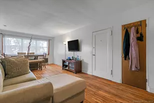 11 Bedford Ave, Norwalk, CT 06850 - Photo 4