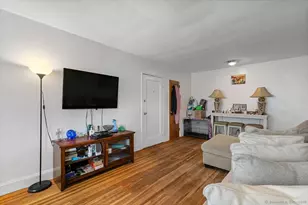 11 Bedford Ave, Norwalk, CT 06850 - Photo 6