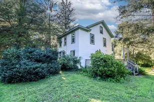 16 Farrell Rd, Newtown, CT 06470 - Photo 4