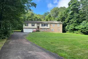 300 Foxon Hill Rd, East Haven, CT 06513 - Photo 12