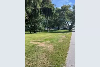 20 North Road, East Lyme, CT 06357 - Photo 10