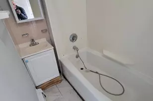 4 Stratton Pl, Danbury, CT 06810 - Photo 12