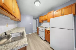 37 Granfield Ave, Bridgeport, CT 06610 - Photo 2