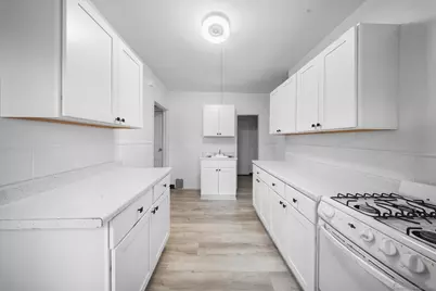 37 Granfield Avenue, Bridgeport, CT 06610 - Photo 6