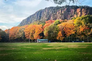 4 Whisper Rdg Wy, Woodbridge, CT 06525 - Photo 6