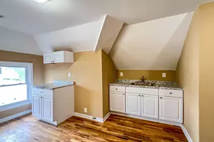 63 Eaton St, Bridgeport, CT 06604 - Photo 8