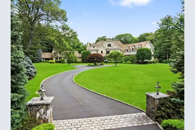 9 Greenbrier Road, Westport, CT 06880 - Photo 2