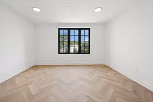 100 E Putnam Ave, Greenwich, CT 06807 - Photo 6