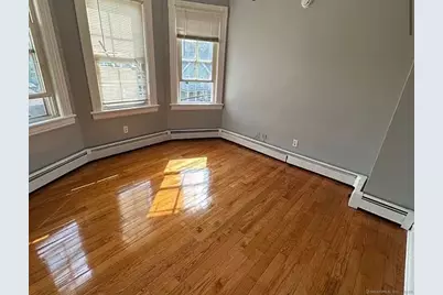 1018 Hancock Avenue #3rd, Bridgeport, CT 06605 - Photo 2