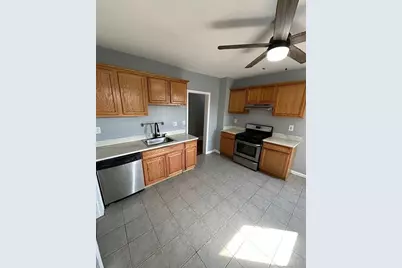 1018 Hancock Avenue #3rd, Bridgeport, CT 06605 - Photo 1