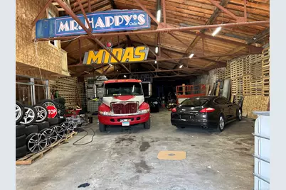 15 East Farm Street, Waterbury, CT 06704 - Photo 6