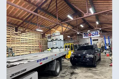 15 East Farm Street, Waterbury, CT 06704 - Photo 12