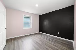 38 Brown St, West Haven, CT 06516 - Photo 12