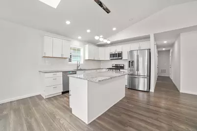 38 Brown Street, West Haven, CT 06516 - Photo 8