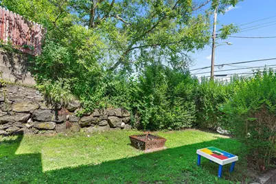 24 Central Avenue, Norwich, CT 06360 - Photo 20