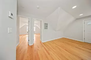 42 Waterville St, Waterbury, CT 06710 - Photo 8