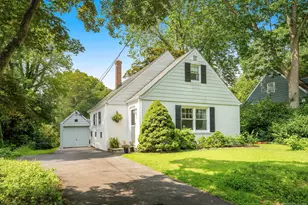 33 Halsey Dr, Greenwich, CT 06870 - Photo 1