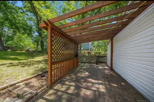 607A Boswell Ave, Norwich, CT 06360 - Photo 2