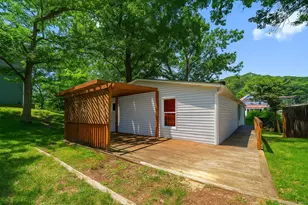 607A Boswell Ave, Norwich, CT 06360 - Photo 1