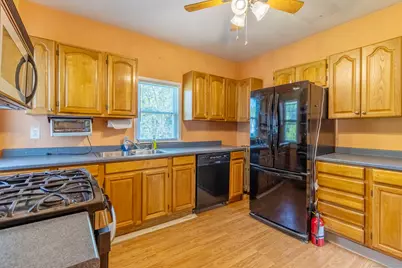 14 Main Street, East Hampton, CT 06424 - Photo 10