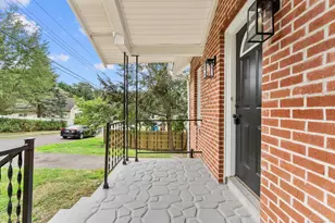 72 Hobson Ave, Hamden, CT 06514 - Photo 4