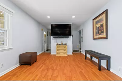 66 Loftus Circle, Bridgeport, CT 06606 - Photo 4