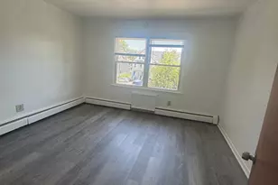 169 Birdseye St, Bridgeport, CT 06604 - Photo 4