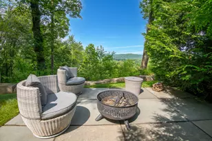 10 Hillcrest Ct, Ridgefield, CT 06877 - Photo 32