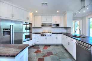 27 Rogues Ridge, Weston, CT 06883 - Photo 8