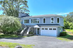 27 Rogues Ridge, Weston, CT 06883 - Photo 2