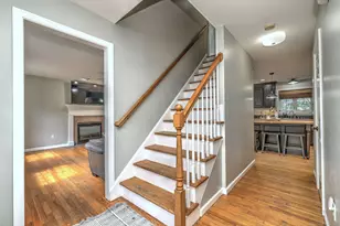 28 Edgewood Ave, Shelton, CT 06484 - Photo 6