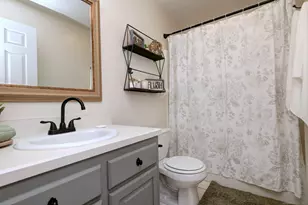 28 Edgewood Ave, Shelton, CT 06484 - Photo 30