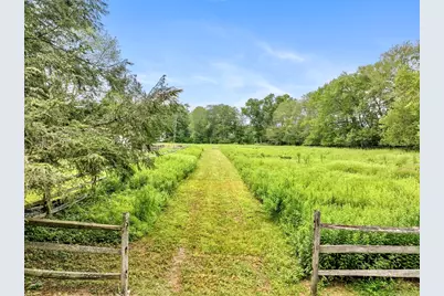 22 Brett Road, Fairfield, CT 06824 - Photo 2