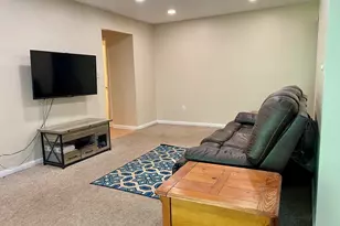 92 Woodland Dr, Cromwell, CT 06416 - Photo 2