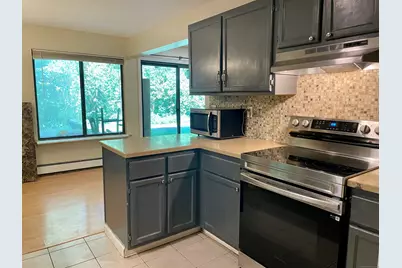 92 Woodland Drive #92, Cromwell, CT 06416 - Photo 4