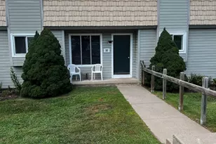 37 Carillon Dr, Rocky Hill, CT 06067 - Photo 2