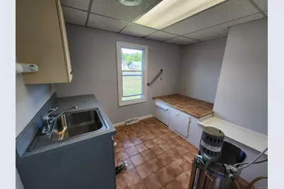 128 Saltonstall Parkway, East Haven, CT 06512 - Photo 10