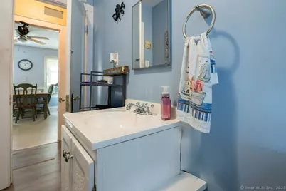 21 Poplar Street, Waterbury, CT 06708 - Photo 10
