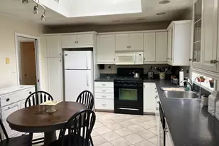 1 Greenlea Ln, Weston, CT 06883 - Photo 2