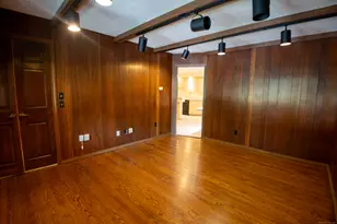 420 Narrow Ln, Orange, CT 06477 - Photo 8